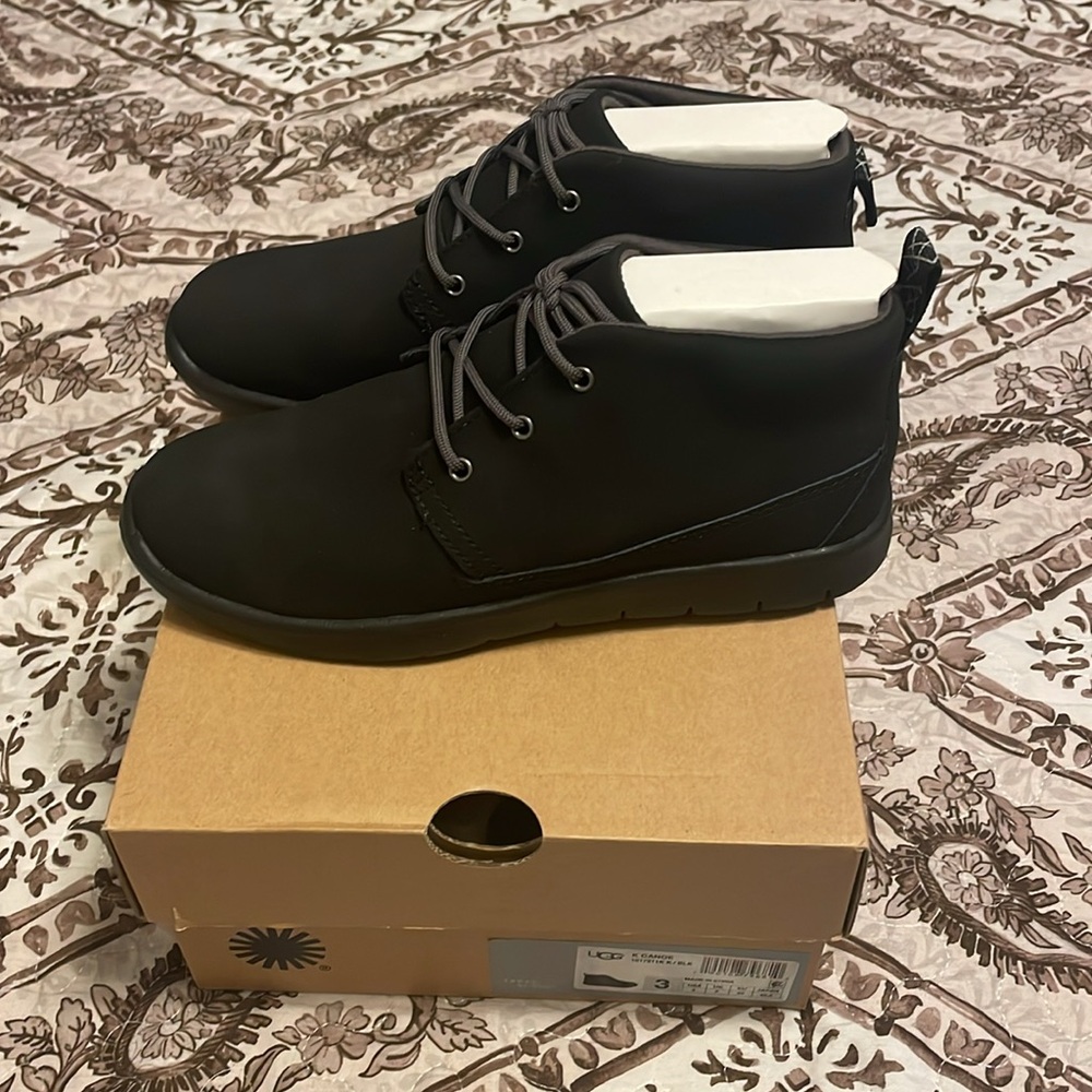 UGG Brand NEW K Canoe Black Boy Sz 3